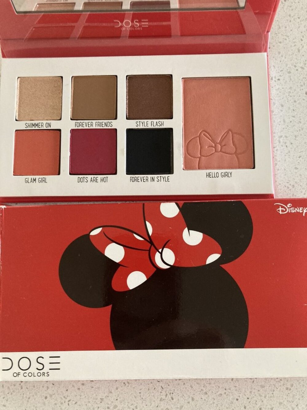 Disney dose of colors Minnie mouse eyeshadow palette new in box 6 shades & Blush